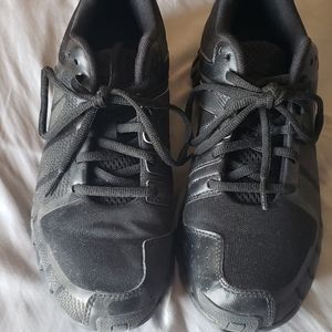 Black gym shoes
